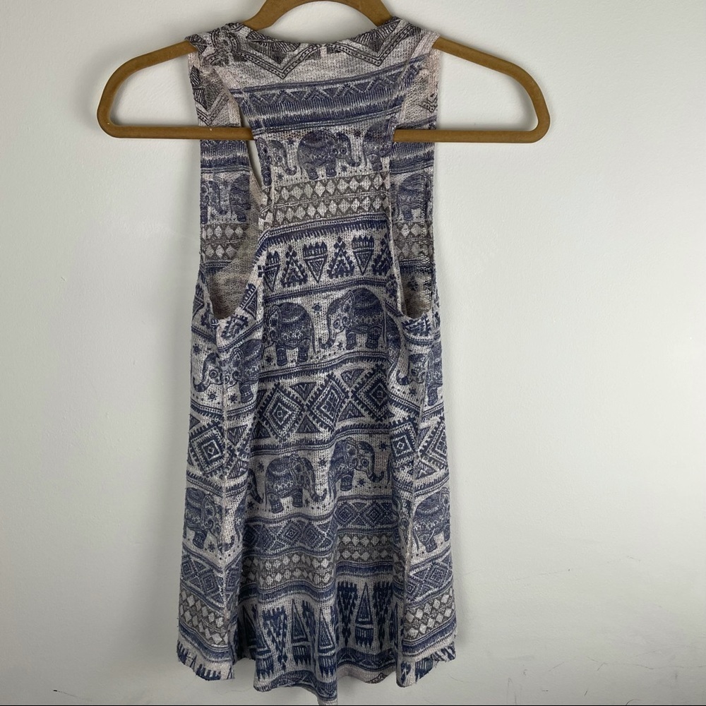 Aztec Elephant Racer Back Gray & Blue Graphic Tank Size Small - Picture 6 of 7